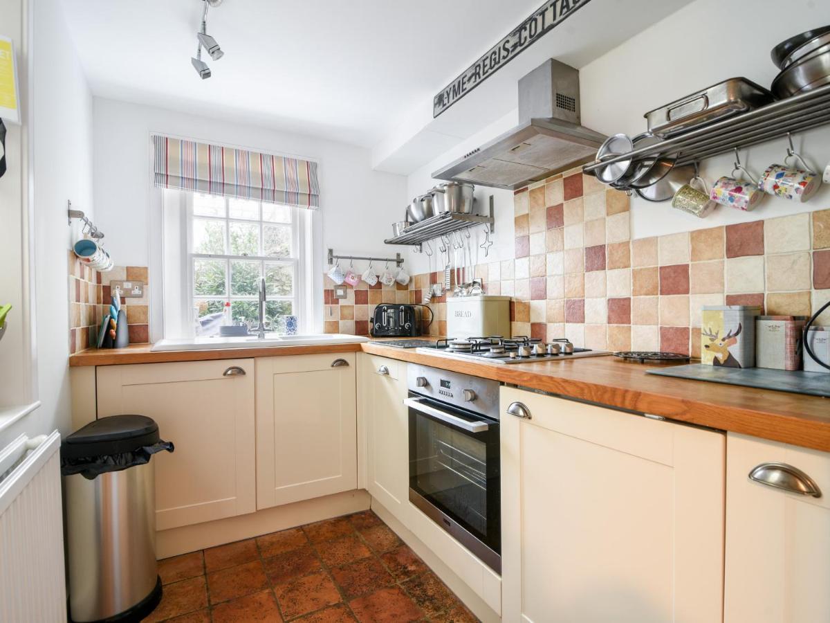 Lyme Regis Cottage Exterior photo