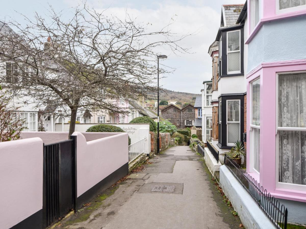 Lyme Regis Cottage Exterior photo